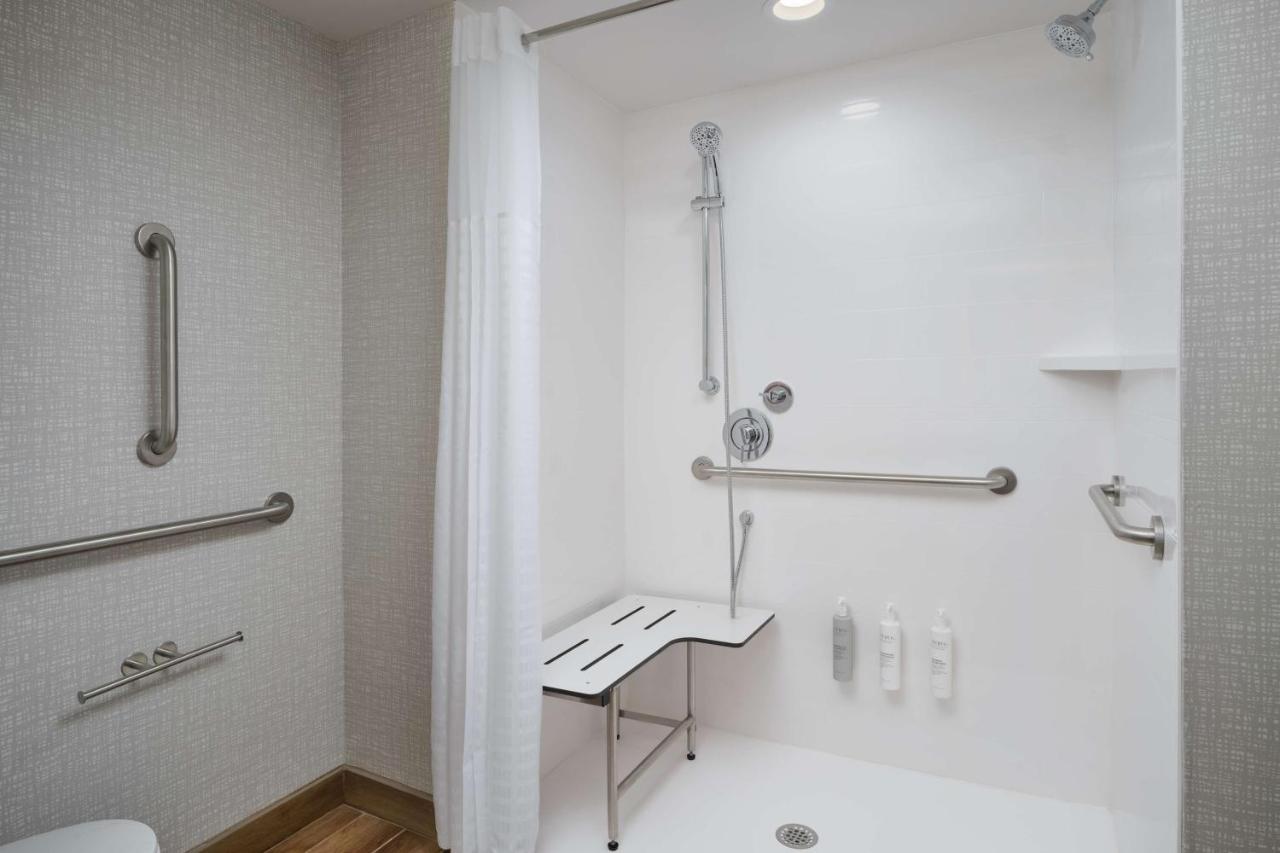 Hampton Inn Towson Downtown Eksteriør billede